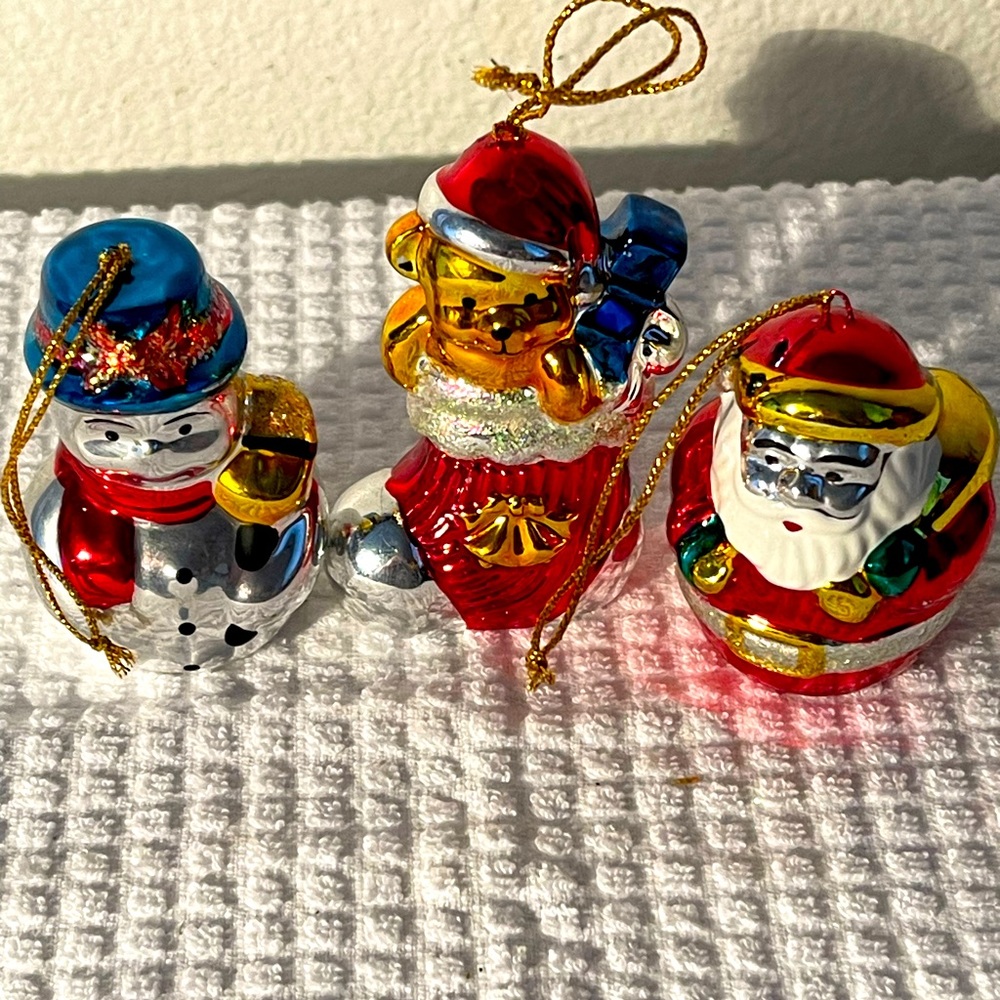 Beautiful Vintage Brilliant Festive Ornaments Avon Snowman Santa & Teddy Bear